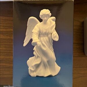 Avon Nativity Collectibles Standing Angel
